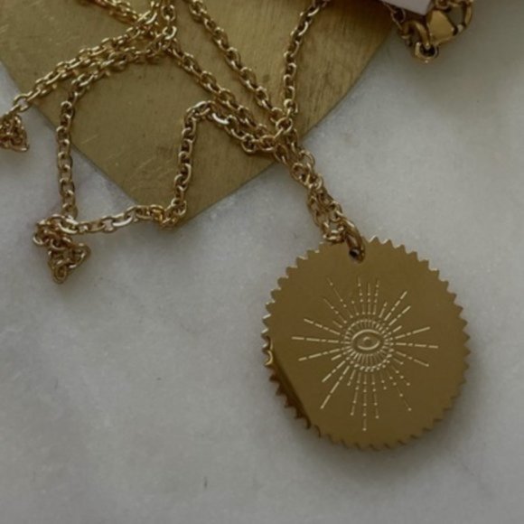 Free People Sun 🌞 Stainless Steel Gold Necklace - Picture 3 of 5